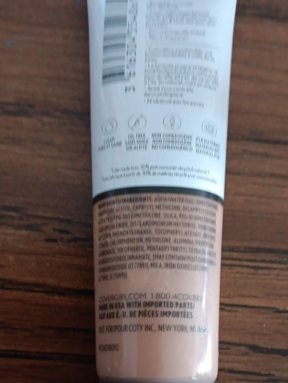 COVERGIRL Clean Invisible Foundation - Buff Beige